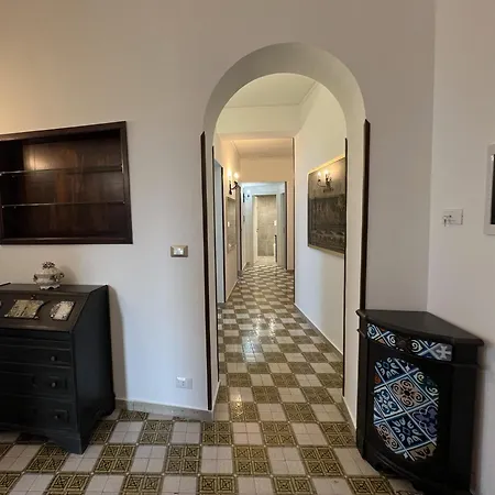 Cluverio House